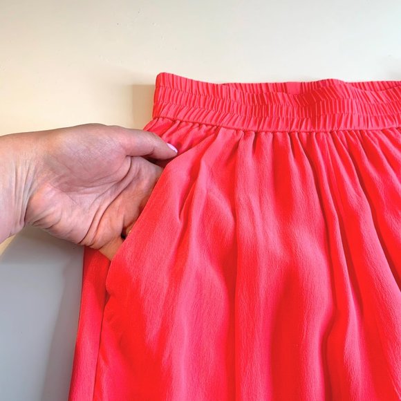 Chic Pink Women's Trousers - Picture 4 of 10